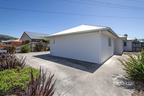 Photo of property in 72 Mauger Drive, Heathcote Valley, Christchurch, 8022