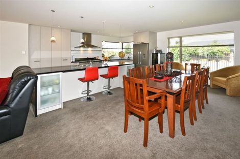 Photo of property in 21 Strathcarron Place, Broomfield, Christchurch, 8042