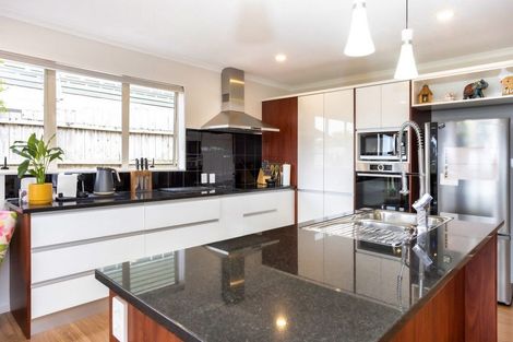 Photo of property in 941 East Coast Road, Torbay, Auckland, 0630