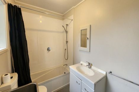 Photo of property in 13a Bedford Street, Northland, Wellington, 6012