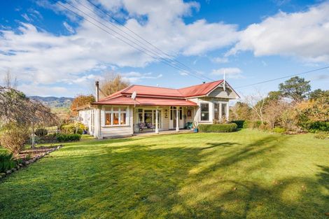 Photo of property in 376 Pohangina Road, Ashhurst, 4884