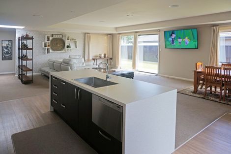 Photo of property in 98 Hoffman Court, Waikiwi, Invercargill, 9810