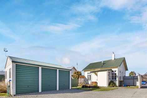 Photo of property in 28 Harris Street, Waimate, 7924