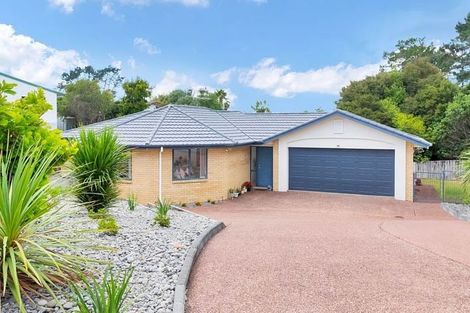 Photo of property in 15 San Pedro Place, Henderson, Auckland, 0612