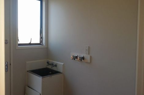 Photo of property in 1/64 Sunvue Road, Glen Eden, Auckland, 0602