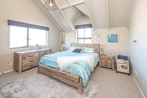 Photo of property in 11 Akepiro Place, Tawhero, Whanganui, 4501