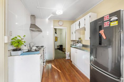 Photo of property in 48 Eltham Road, Blenheim, 7201