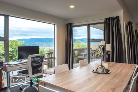 Photo of property in 29 Mcewen Crescent, Riverstone Terraces, Upper Hutt, 5018