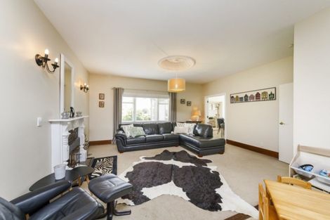 Photo of property in 18 Riverbank Road, Tiakitahuna, Palmerston North, 4477