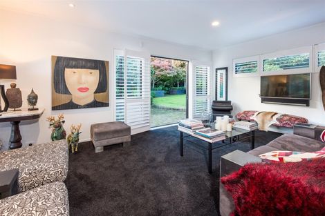 Photo of property in 12 Juliet Place, Forrest Hill, Auckland, 0620