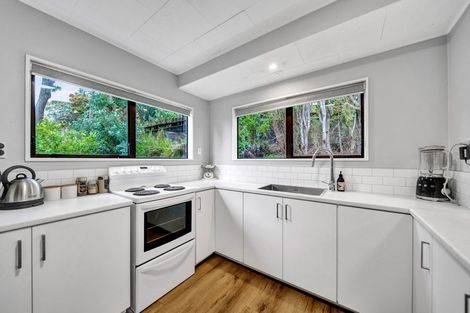 Photo of property in 8 Puketotara Street, Highlands Park, New Plymouth, 4312