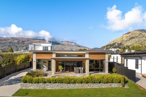 Photo of property in 7 Daniels Terrace, Wanaka, 9305