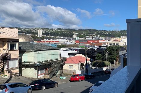 Photo of property in Pirie Street Townhouses, 3/35 Pirie Street, Mount Victoria, Wellington, 6011
