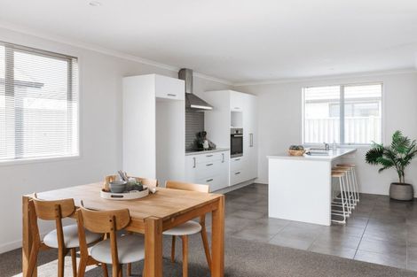 Photo of property in 10 Scarr Lane, Pyes Pa, Tauranga, 3112