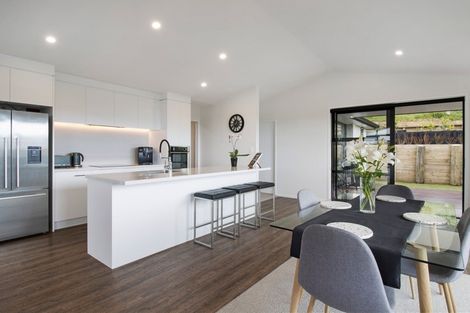 Photo of property in 39 Lakeside Terrace, Omokoroa, 3114