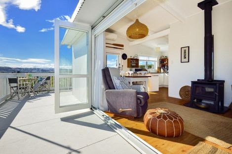 Photo of property in 2 Koura Crescent, Mahia, Nuhaka, 4198