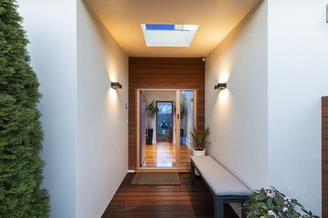 Photo of property in 18 College Avenue, Strowan, Christchurch, 8052