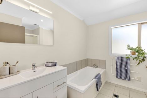 Photo of property in Totara Grove, 27/115 Grove Street, The Wood, Nelson, 7010