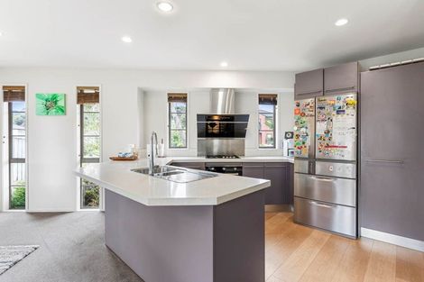 Photo of property in 5 George Deane Place, Greenhithe, Auckland, 0632