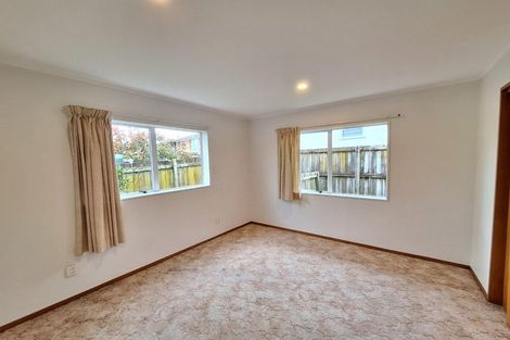 Photo of property in 1/73 Royal View Road, Te Atatu South, Auckland, 0610