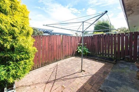 Photo of property in 1/47 Prince Regent Drive, Half Moon Bay, Auckland, 2012