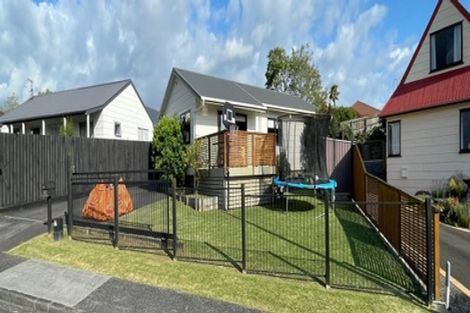 Photo of property in 30 Bluewater Place, Wattle Downs, Auckland, 2103