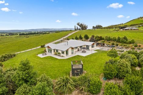 Photo of property in 62 Back Road, Woodside, Outram, 9073