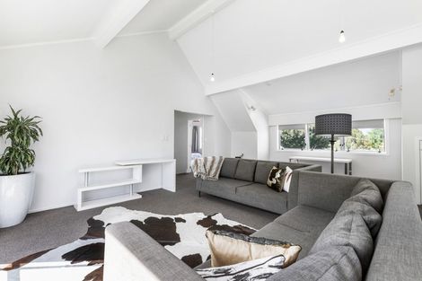 Photo of property in 43 Te Anau Place, Glenview, Hamilton, 3206