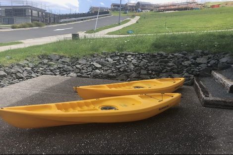 Photo of property in 2 Blue Moon Rise, Langs Beach, 0582