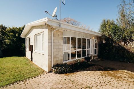 Photo of property in 2/204a Park Road South, Akina, Hastings, 4122