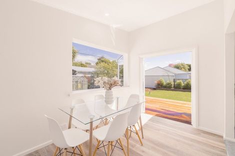 Photo of property in 20 Derrett Place, Saint Martins, Christchurch, 8022