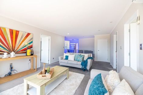 Photo of property in 63 Lake Panorama Drive, Henderson, Auckland, 0612