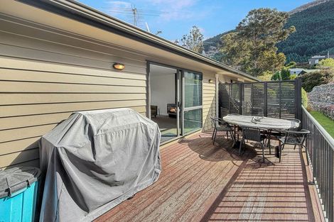 Photo of property in Arno Apartment, 10/8 Mckerrow Place, Sunshine Bay, Queenstown, 9300