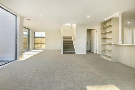Photo of property in 28 Soaring Bird Drive, Takanini, 2112