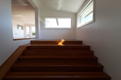 Photo of property in 2/128 Aberdeen Road, Campbells Bay, Auckland, 0620