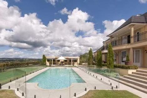 Photo of property in 215 Broomfields Road, Whitford, Howick, 2571