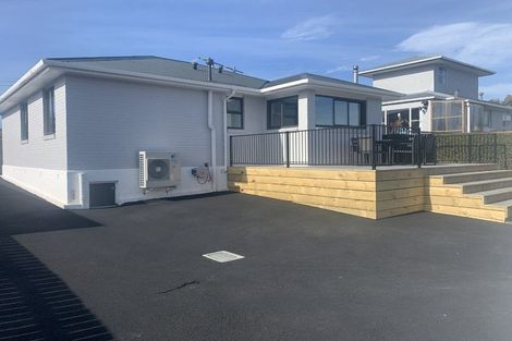 Photo of property in 10 Lincoln Street, Halfway Bush, Dunedin, 9010