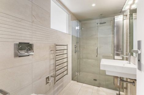 Photo of property in 7 Cecil Road, Milford, Auckland, 0620