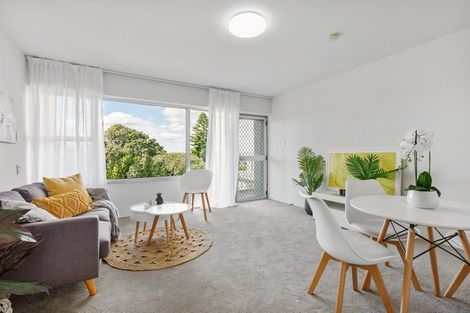 Photo of property in 3r Mountain Road, Mount Wellington, Auckland, 1060