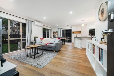 Photo of property in 331a Hillsborough Road, Hillsborough, Auckland, 1042