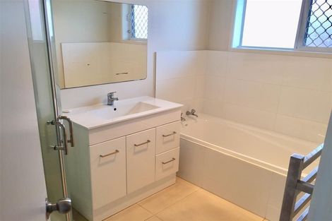 Photo of property in 186a Saint George Street, Papatoetoe, Auckland, 2025