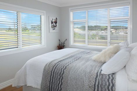 Photo of property in 35 Nash Parade, Foxton Beach, Foxton, 4815