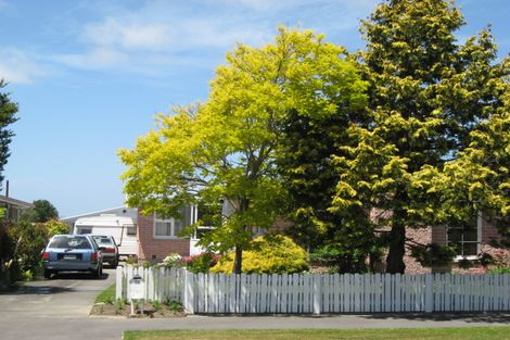 Photo of property in 12 Penwood Street, Russley, Christchurch, 8042