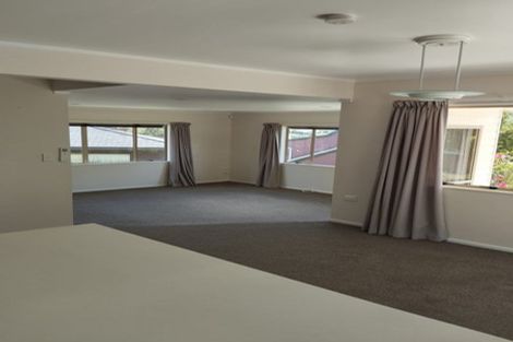 Photo of property in 21 Redfern Lane, Glenfield, Auckland, 0629