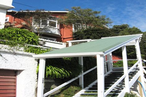 Photo of property in 134 Kelburn Parade, Kelburn, Wellington, 6012