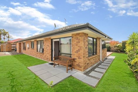 Photo of property in 34 Blackwood Drive, Wattle Downs, Auckland, 2103