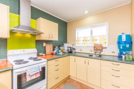 Photo of property in 2/50 Kenderdine Road, Papatoetoe, Auckland, 2025