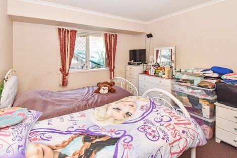 Photo of property in 42 Tussock Avenue, Mangere, Auckland, 2022