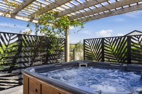 Photo of property in 13 Awanui Crescent, Matakana, Warkworth, 0985