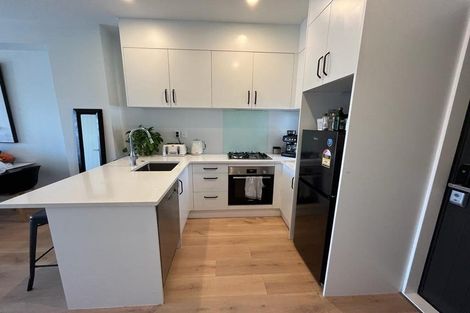 Photo of property in 4/60 Highland Drive, Highland Park, Auckland, 2010